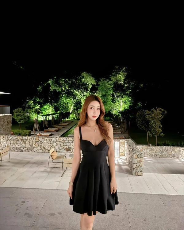Mina娜實照_2