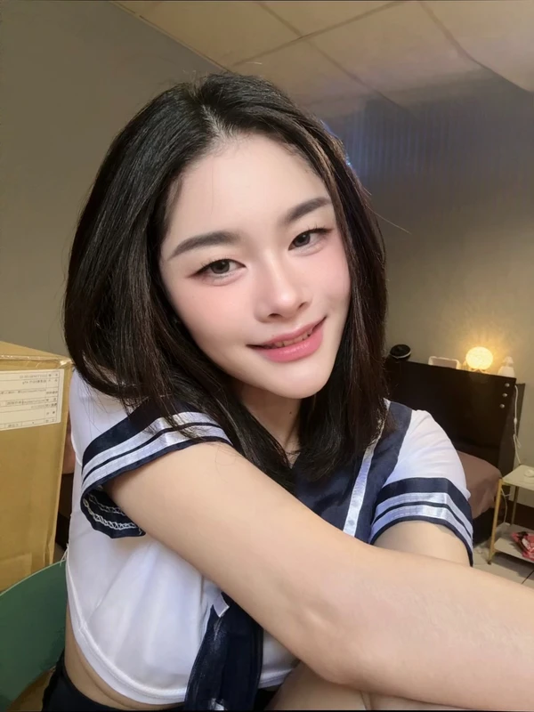 山石麻衣
