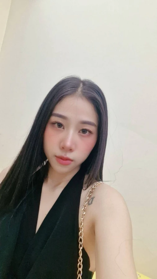 佐伯奈奈